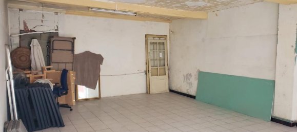 42m² Commercial property in Orthez, France No. 103893 2