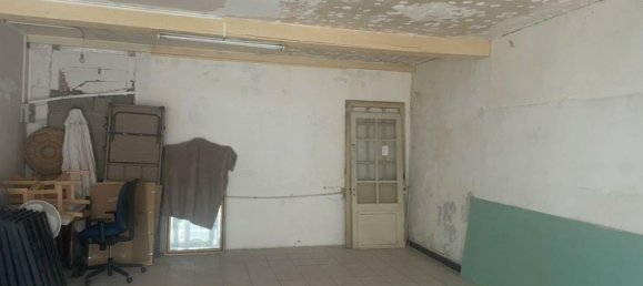 42m² Commercial property in Orthez, France No. 103893 5