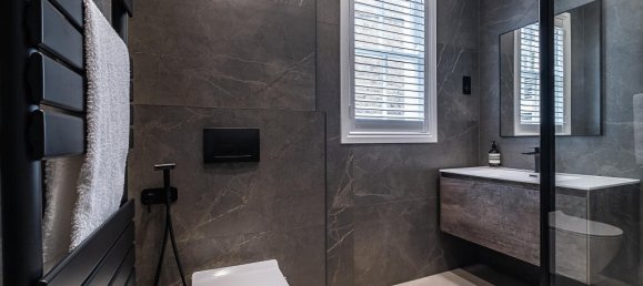 3 bedrooms House in London, United Kingdom No. 14043 45