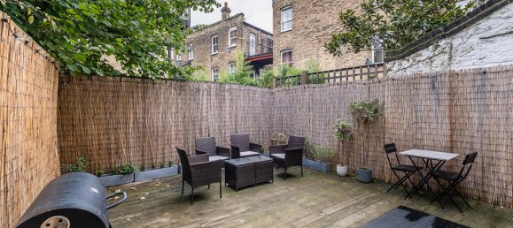 3 bedrooms House in London, United Kingdom No. 14043 2