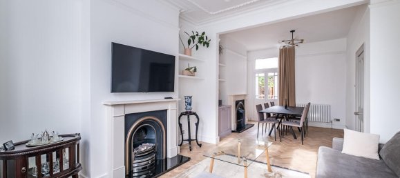 3 bedrooms House in London, United Kingdom No. 14043 40