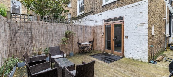 3 bedrooms House in London, United Kingdom No. 14043 30