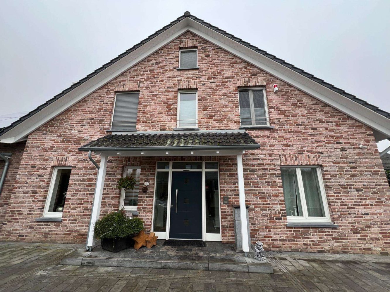 6 chambres Maison à Viersen, Germany No. 140964