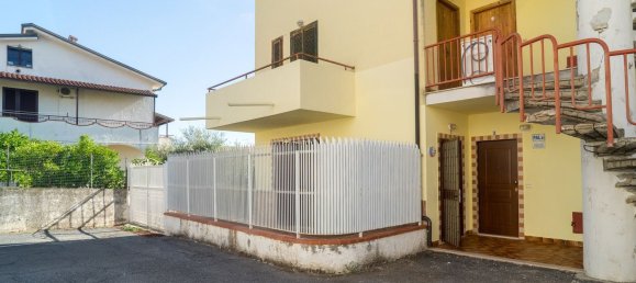 3 bedrooms Apartment in Scalea, Italy No. 372367 4