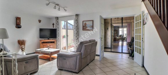 4 bedrooms House in Neuilly-sur-Marne, France No. 114909 2