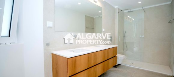 4 bedrooms Villa in Quarteira, Portugal No. 98840 12