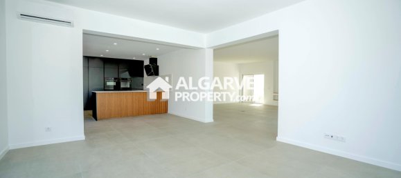 4 bedrooms Villa in Quarteira, Portugal No. 98840 45