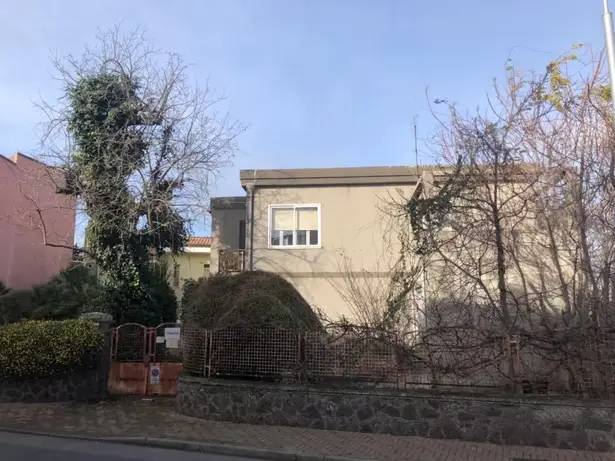 8 rooms Apartment in Macomer, Italy No. 116980