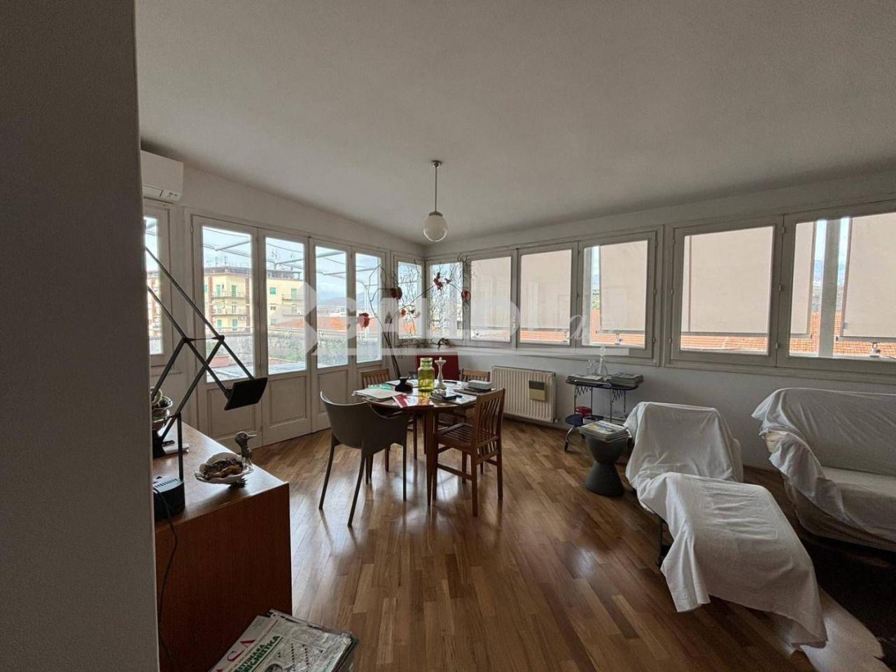 Penthouse de 4 divisões em Cosenza, Italy N.º 25372