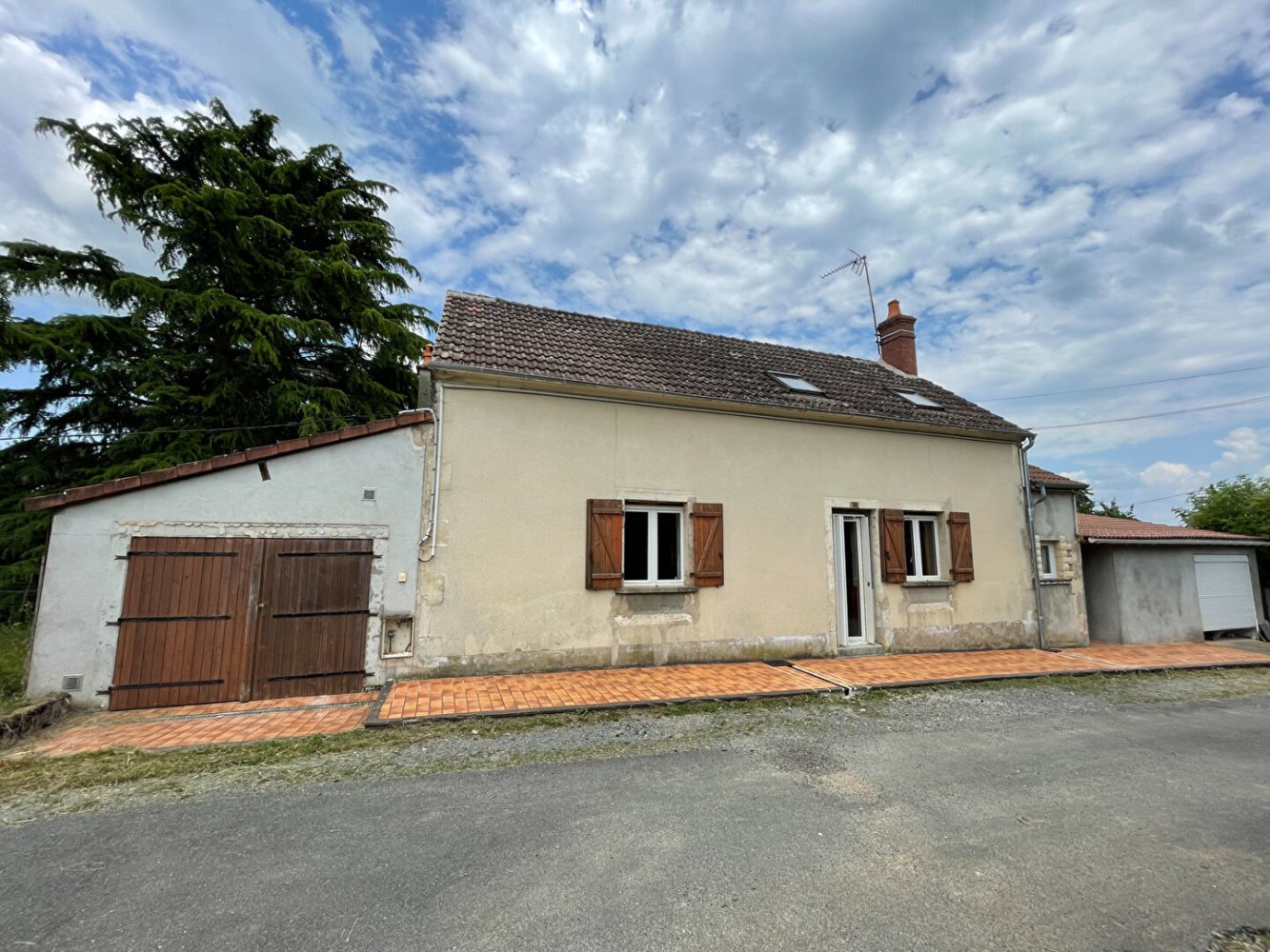 2 chambres Maison à Grossouvre, France No. 251657