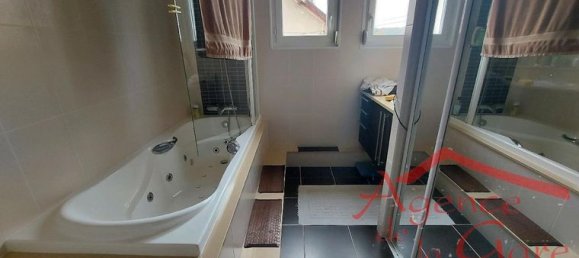 2 Schlafzimmer Wohnung in Sezanne, France, Nr. 308215 3