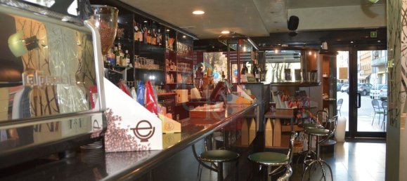 240m² Commercial property in Udine, Italy No. 224294 18