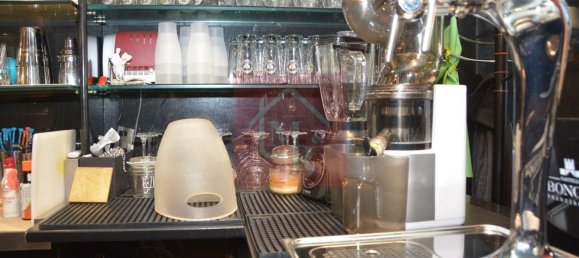 240m² Commercial property in Udine, Italy No. 224294 20