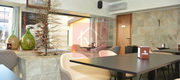 240m² Commercial property in Udine, Italy No. 224294 34