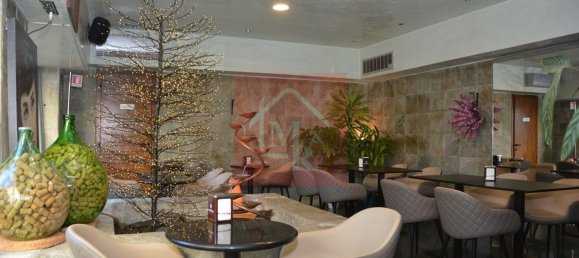 240m² Commercial property in Udine, Italy No. 224294 33