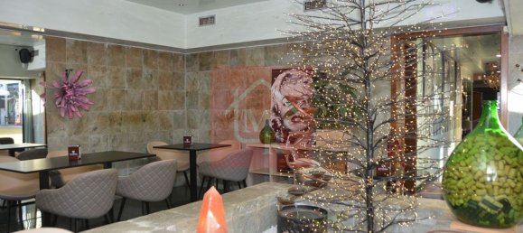 240m² Commercial property in Udine, Italy No. 224294 36