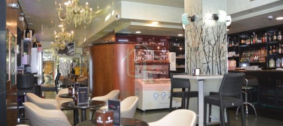 240m² Commercial property in Udine, Italy No. 224294 2