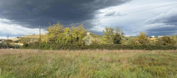 قطعة أرض في Sant'Egidio alla Vibrata, Italy 3200متر مربع رقم 143600 2