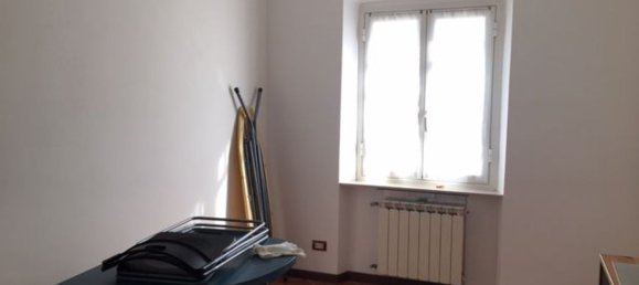 7 rooms Apartment in Genoa, Italy No. 62118 3