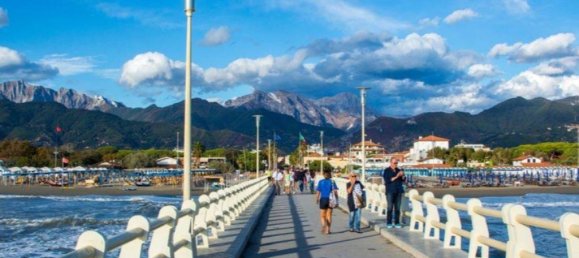 3 bedrooms Villa in Forte dei Marmi, Italy No. 227898 28