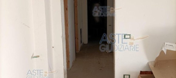 Дом с 4 спальнями в Понсакко, Италия № 342536 9