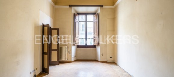 6 rooms Apartment in Pistoia, Italy No. 105183 18