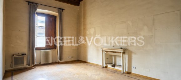 6 rooms Apartment in Pistoia, Italy No. 105183 6