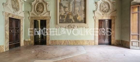 6 rooms Apartment in Pistoia, Italy No. 105183 2