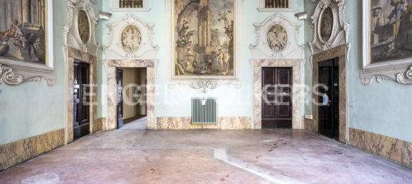 6 rooms Apartment in Pistoia, Italy No. 105183 4