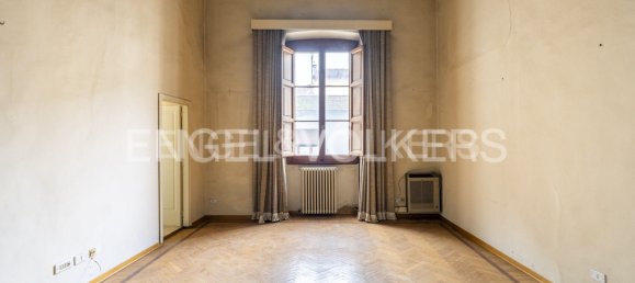 6 rooms Apartment in Pistoia, Italy No. 105183 12