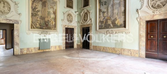6 rooms Apartment in Pistoia, Italy No. 105183 19