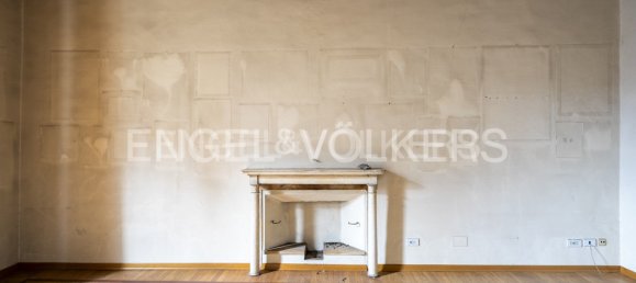 6 rooms Apartment in Pistoia, Italy No. 105183 8