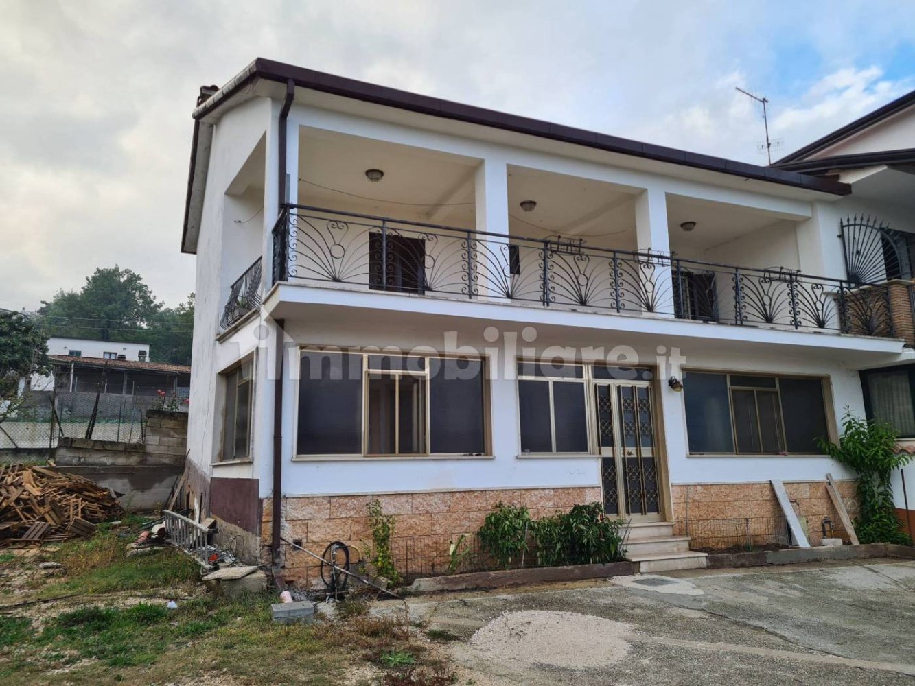 Villa de 4 dormitorios en Alatri, Italy No. 115551