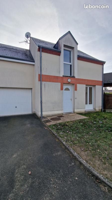 Casa de 3 dormitorios en Fleury-les-Aubrais, France No. 215022