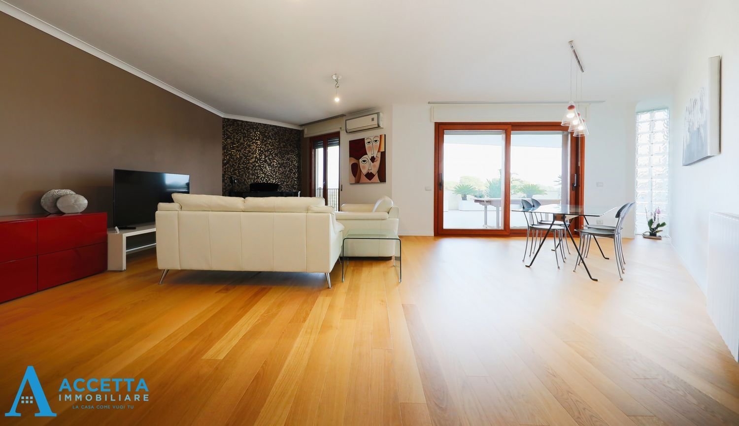 5-Zimmer Penthouse in Taranto, Italy, Nr. 273103