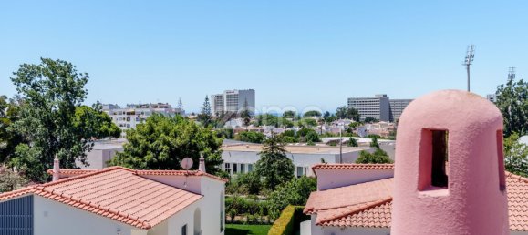 4 Schlafzimmer Villa in Quarteira, Portugal, Nr. 213537 14