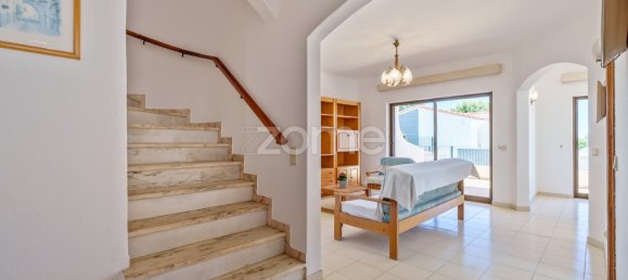 4 Schlafzimmer Villa in Quarteira, Portugal, Nr. 213537 25
