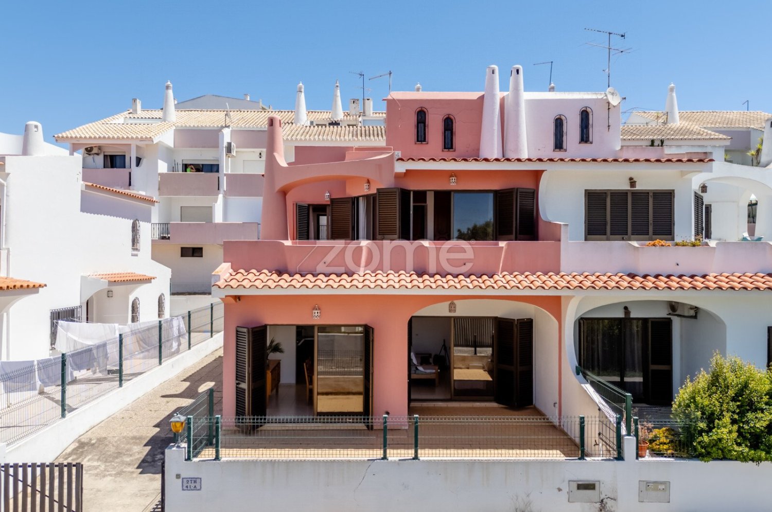 4 غرف نوم فيلا في Quarteira, Portugal رقم 213537