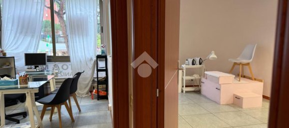 6 rooms Commercial property in Rome, Italy No. 177086 16