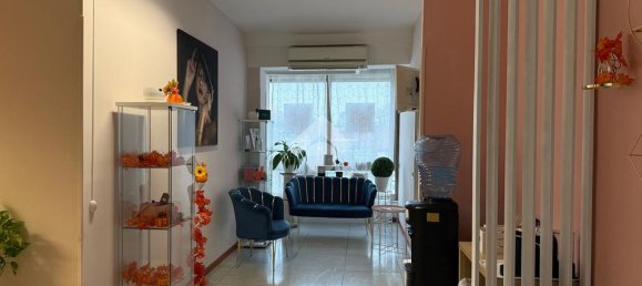 6 rooms Commercial property in Rome, Italy No. 177086 15