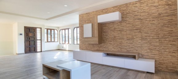 3 bedrooms Villa in Malaga, Spain No. 177879 11