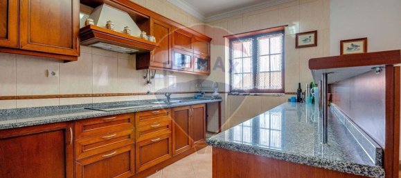 Дом с 5 спальнями в Калдаш да Раинья, Португалия № 174595 3