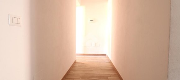 1 Schlafzimmer Wohnung in San Giacomo delle Segnate, Italy, Nr. 305660 11