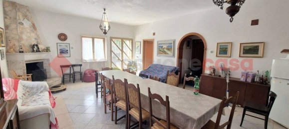 3 Schlafzimmer Haus in Monopoli, Italy, Nr. 353247 8