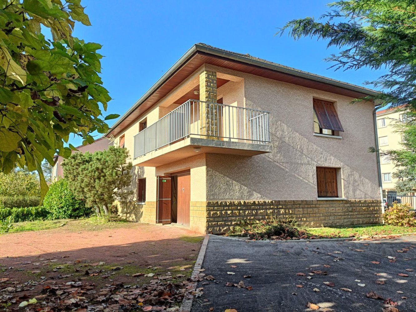 3 bedrooms House in Chauffailles, France No. 202839