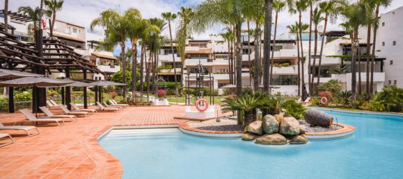 3 bedrooms Apartment in Marbella, Spain No. 71029 37