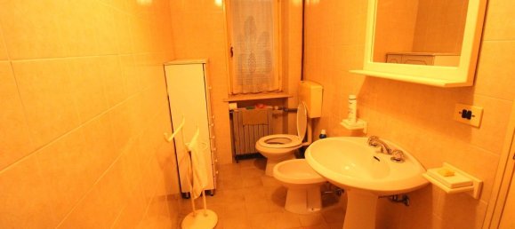 5-salle Appartement à Monteu Roero, Italy No. 82856 18