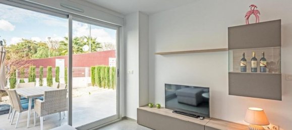 3 bedrooms Bungalow in Torrevieja, Spain No. 178212 2