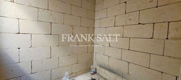 3 chambres Appartement à Victoria, Malta No. 784 6