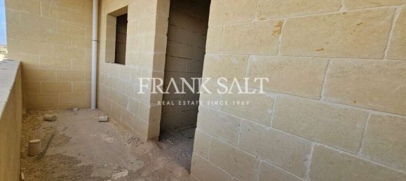 3 chambres Appartement à Victoria, Malta No. 784 10